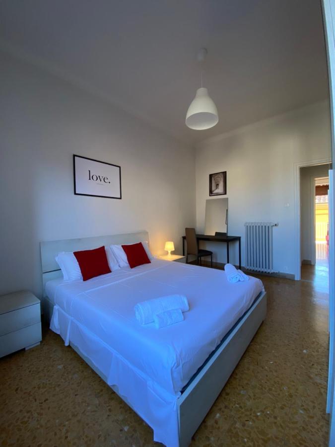 Comodo E Confortevole Nel Cuore Pulsante Di Pise Extérieur photo